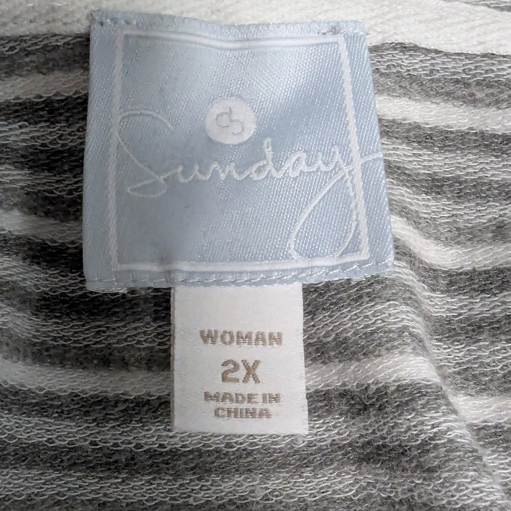 Comfy Gray and White Striped Hooded Cardigan - Picture 3 of 4